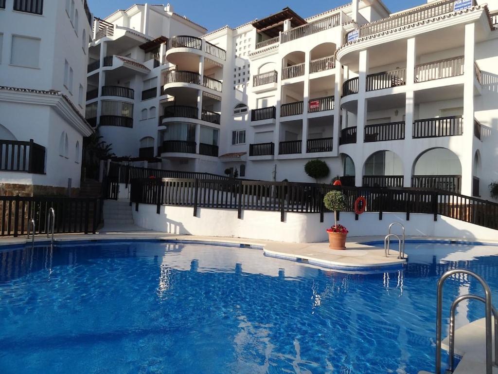 Beachfront Penthouse: Marbella Sea View Terrace Sitio de Calahonda Exterior photo